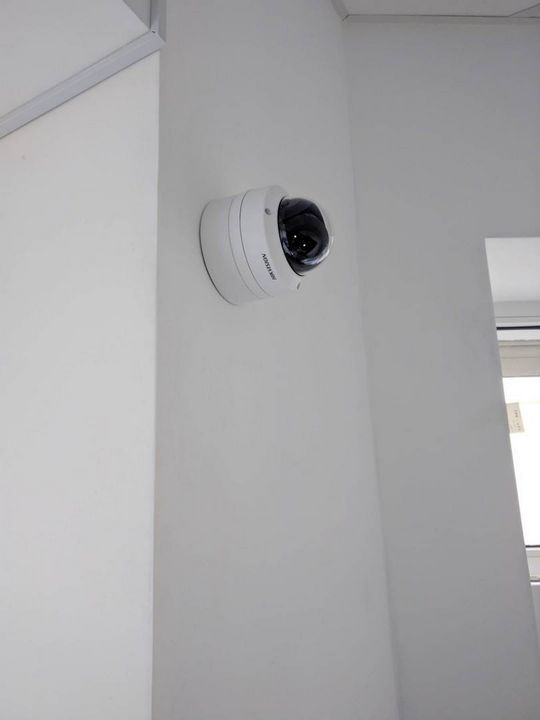 Hikvision DS-2CD2143G0-IS, Коммутационный бокс DH-PFA136
